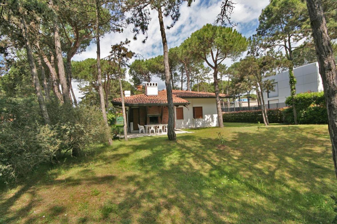 Ba - Villa Lucy - Single Villa - Lignano Sabbiadoro Exterior photo